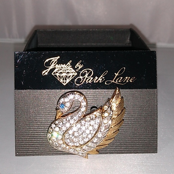 Vintage Park Lane pin - Picture 2 of 6